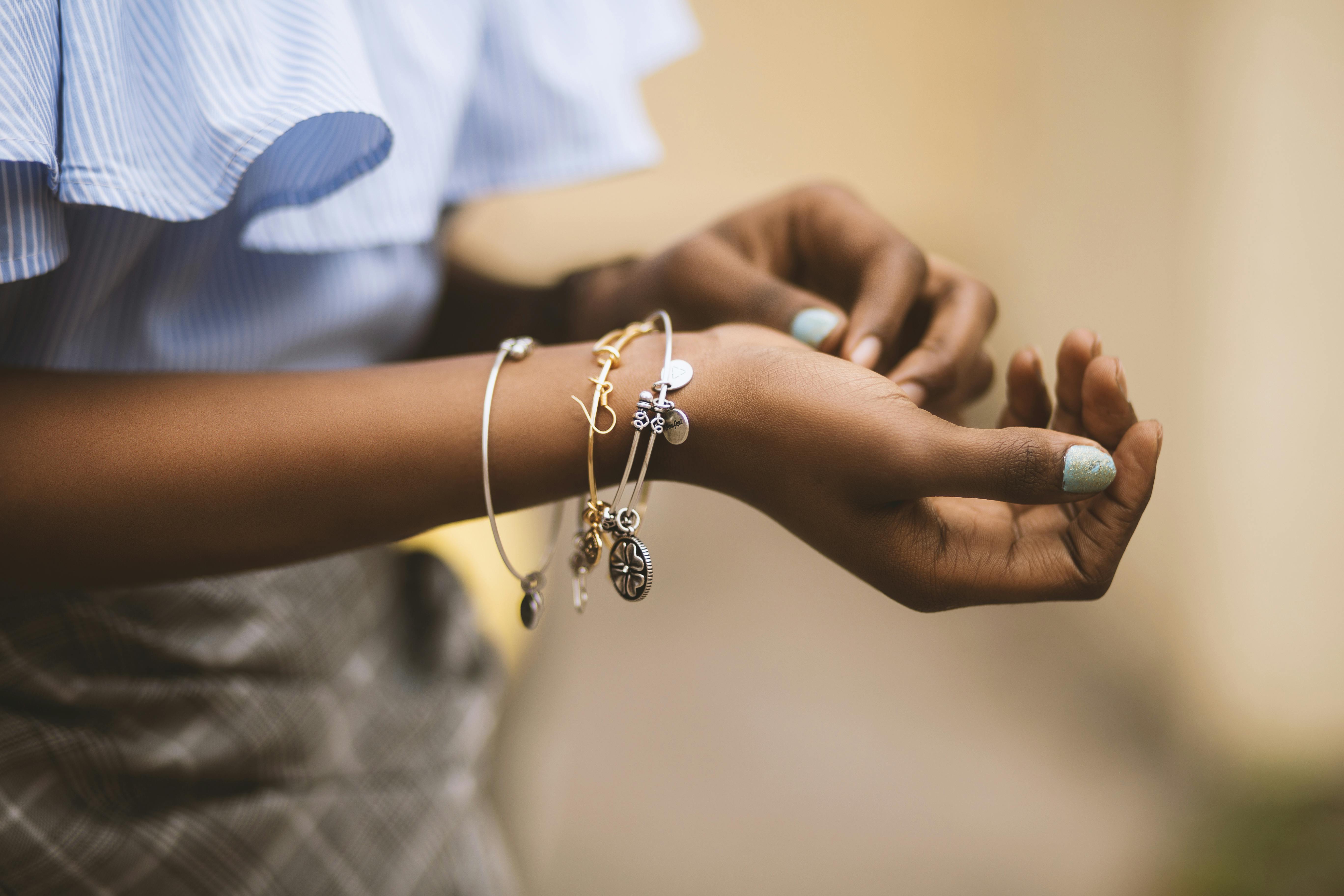 Três Pulseiras